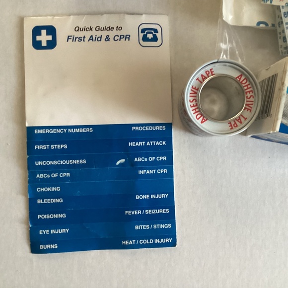 1997-2001 BMW 74OIL E38 First Aid Kit W/Leather Case OEM - Picture 6 of 12